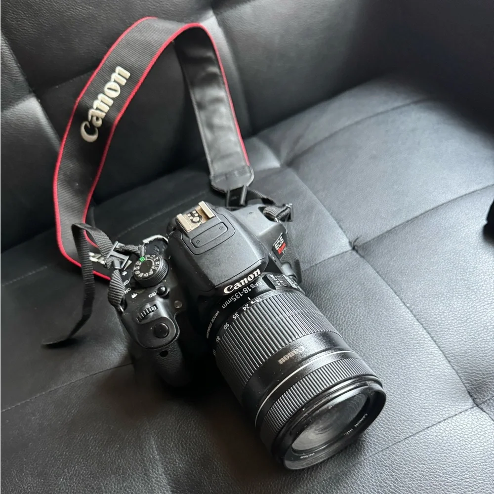 Cannon T5i with Lens